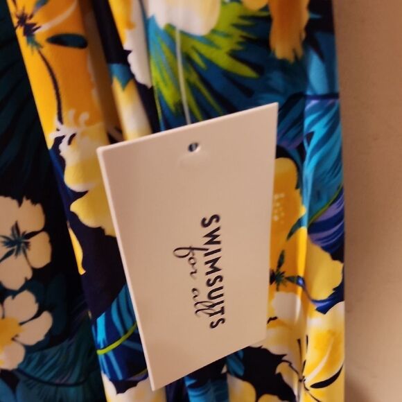 Swimsuits For All Blue and Yellow Tie Front Swim Top NWT SIZE 26 - Picture 2 of 6